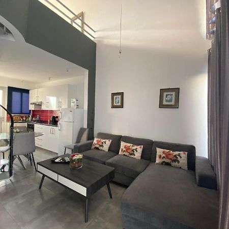 Cosy Apartment In The Heart Of Kato Пафос Екстериор снимка