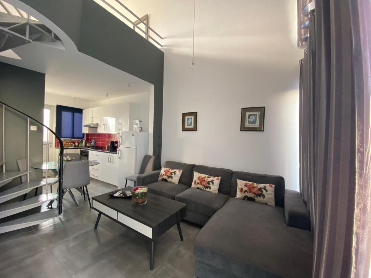 Cosy Apartment In The Heart Of Kato Пафос Екстериор снимка