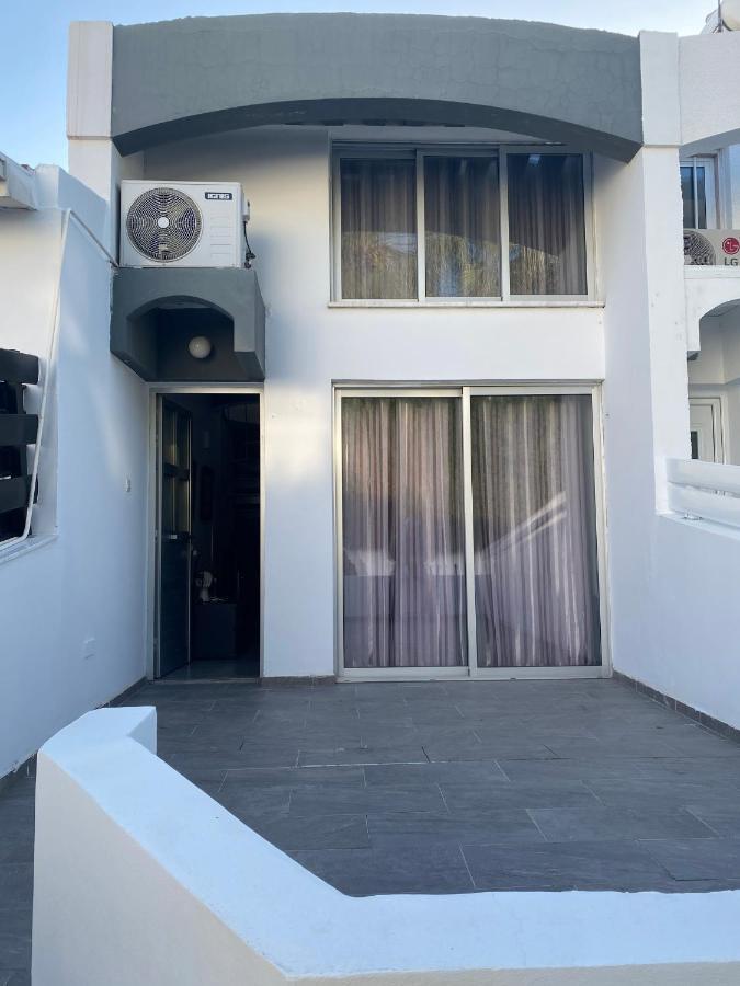 Cosy Apartment In The Heart Of Kato Пафос Екстериор снимка