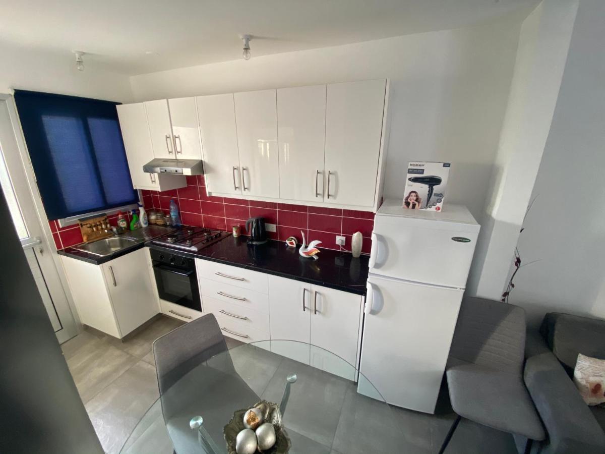 Cosy Apartment In The Heart Of Kato Пафос Екстериор снимка