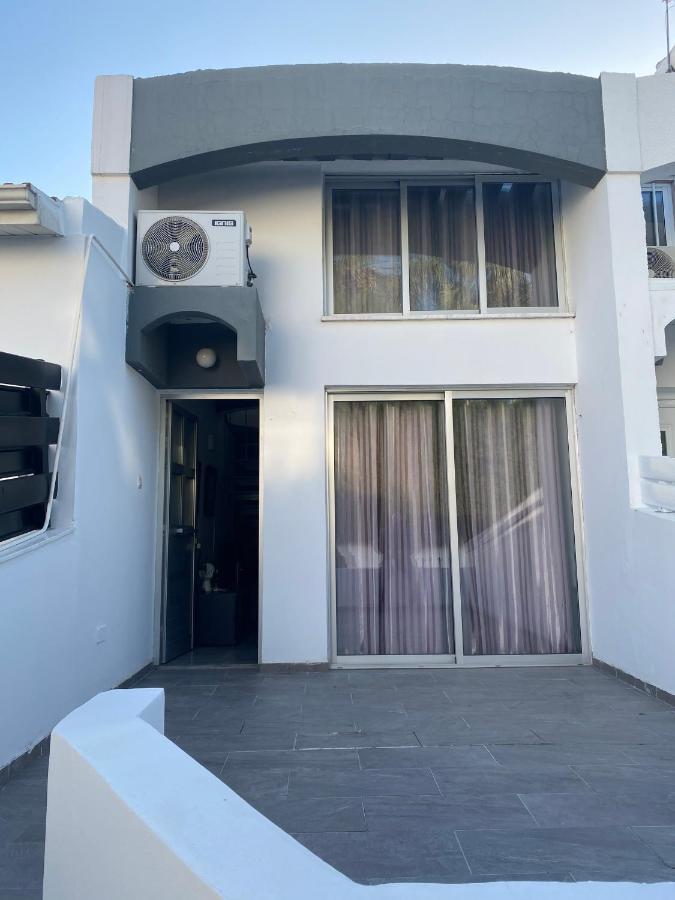 Cosy Apartment In The Heart Of Kato Пафос Екстериор снимка